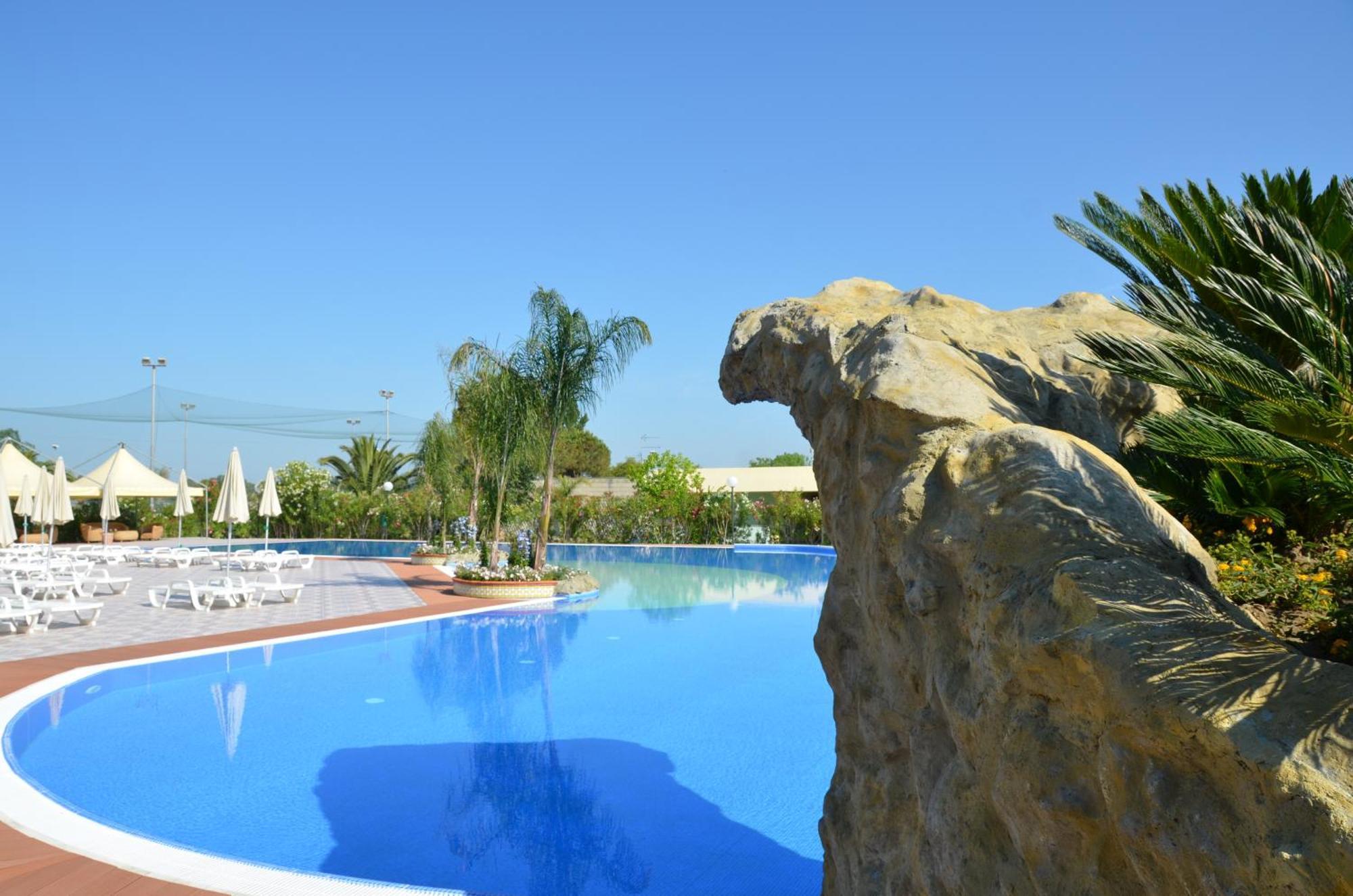 Alessidamo Club Metaponto Hotel Exterior photo